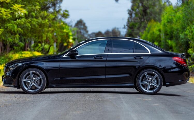 
								Mercedes Benz C200 full									