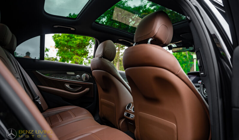 
								Mercedes-Benz E43 AMG full									